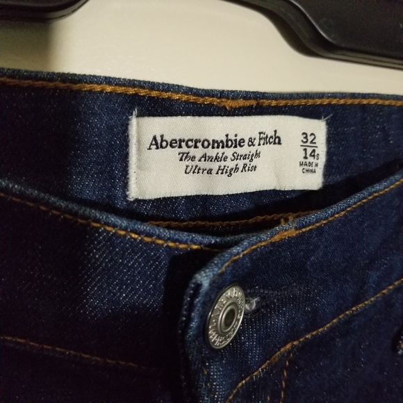NWT Abercrombie & Fitch Ultra High Rise Ankle Straight Dark Blue 32 Short or 14 - Picture 10 of 10